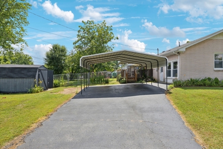 Country Home for Sale in Maury County, Tennessee - image 31