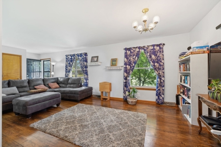 Country Home for Sale in Maury County, Tennessee - image 9