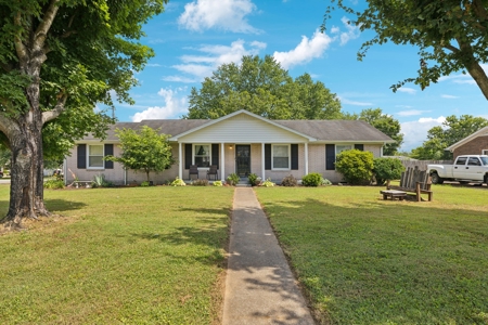 Country Home for Sale in Maury County, Tennessee - image 3