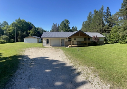 Very nice country home with partially wooded 20 acres. - image 1