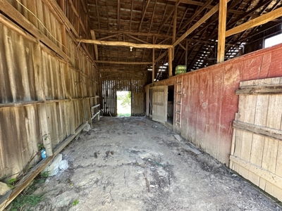 Fixer-Upper Farmhouse for Sale in Floyd VA - image 25