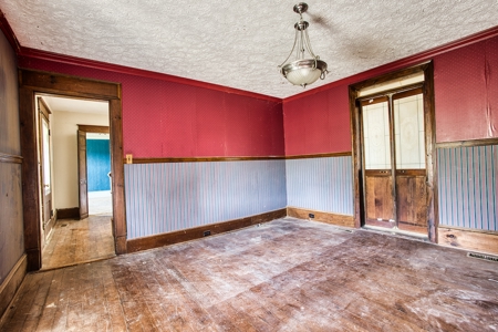Fixer-Upper Farmhouse for Sale in Floyd VA - image 6