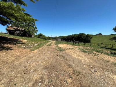 Fixer-Upper Farmhouse for Sale in Floyd VA - image 1