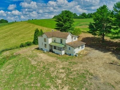 Fixer-Upper Farmhouse for Sale in Floyd VA - image 15