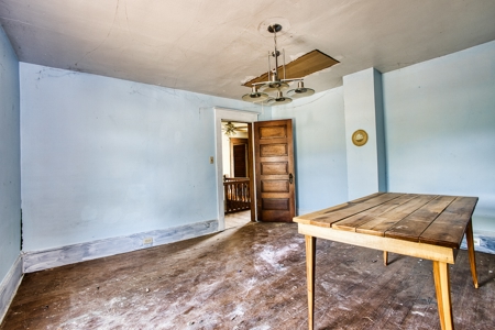 Fixer-Upper Farmhouse for Sale in Floyd VA - image 11
