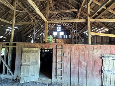 Fixer-Upper Farmhouse for Sale in Floyd VA - image 26