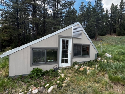 Passive Solar Masterpiece in the Carson National Forest - image 5