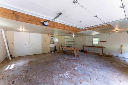 Country Home and Acreage in West Plains Missouri - image 33