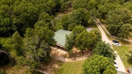 Country Home and Acreage in West Plains Missouri - image 47