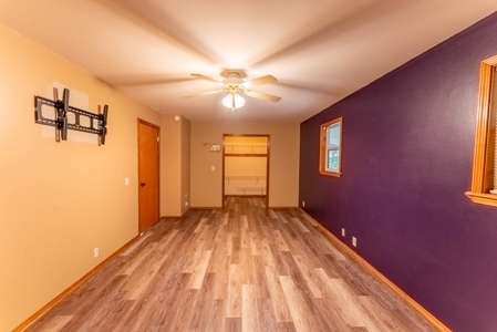 Country Home and Acreage in West Plains Missouri - image 21