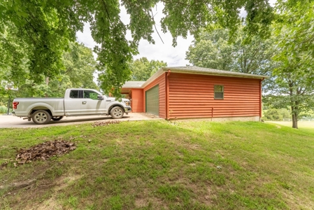 Country Home and Acreage in West Plains Missouri - image 5