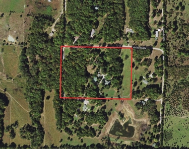 Country Home and Acreage in West Plains Missouri - image 2