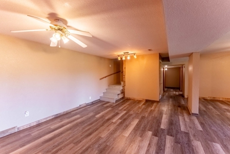 Country Home and Acreage in West Plains Missouri - image 23