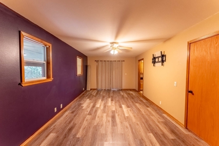 Country Home and Acreage in West Plains Missouri - image 20