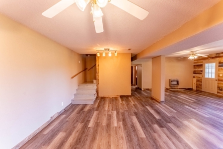 Country Home and Acreage in West Plains Missouri - image 24