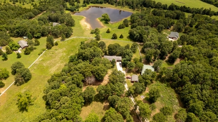 Country Home and Acreage in West Plains Missouri - image 43