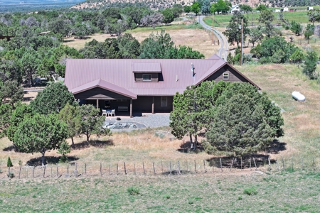 Log Home with Acreage and Horse Corrals For Sale in Colorado - image 46