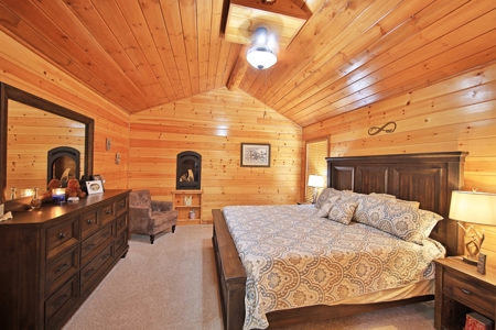 Log Home with Acreage and Horse Corrals For Sale in Colorado - image 18