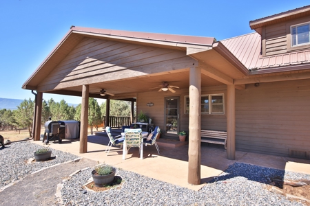 Log Home with Acreage and Horse Corrals For Sale in Colorado - image 28