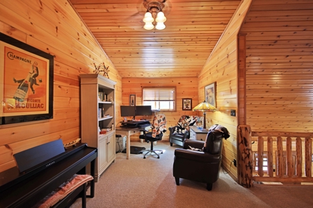 Log Home with Acreage and Horse Corrals For Sale in Colorado - image 14