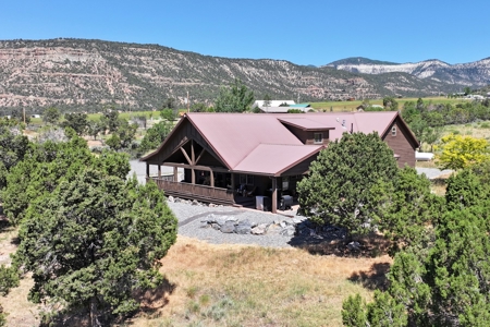 Log Home with Acreage and Horse Corrals For Sale in Colorado - image 32