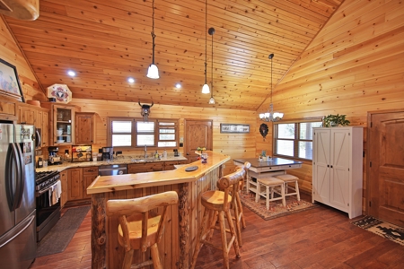 Log Home with Acreage and Horse Corrals For Sale in Colorado - image 10