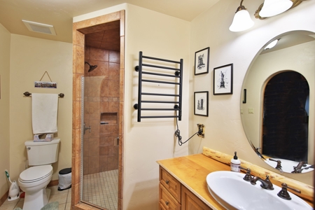 Log Home with Acreage and Horse Corrals For Sale in Colorado - image 19