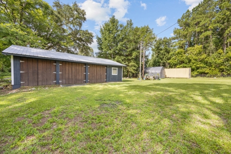 Adorable 3 Bedroom, 2 Bathroom Near The Wacassa River! - image 19