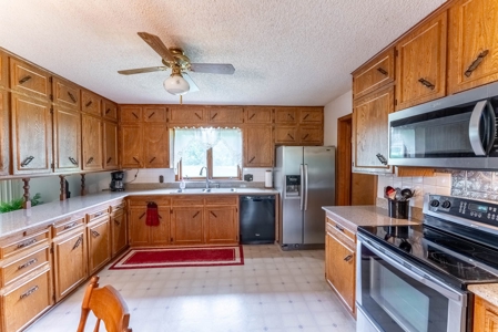 Ozarks Country Home And Shop On 15 Acres Near Salem Arkansas - image 9