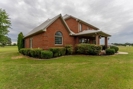 Stunning Luxury Home In The Ozarks - image 6