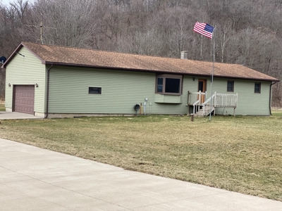 Home on Class 1 Trout Stream Vernon County WI - image 2