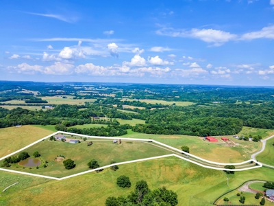Private Country Home In Tennessee With Shop, Pond, Fencing - image 41