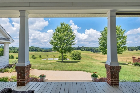 Private Country Home In Tennessee With Shop, Pond, Fencing - image 31