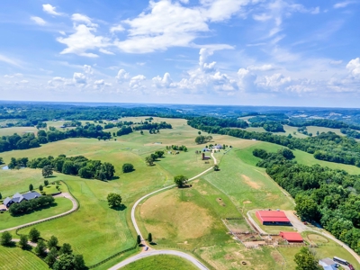 Private Country Home In Tennessee With Shop, Pond, Fencing - image 39