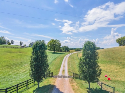 Private Country Home In Tennessee With Shop, Pond, Fencing - image 38