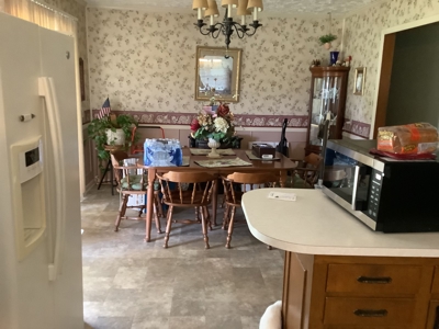 Country Home For Sale on 18 Acres - image 10