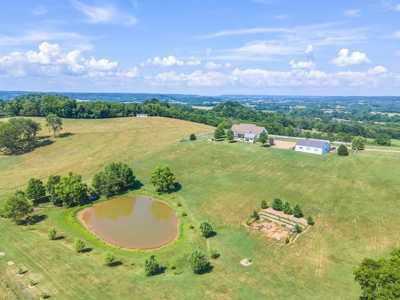 Private Country Home In Tennessee With Shop, Pond, Fencing - image 28