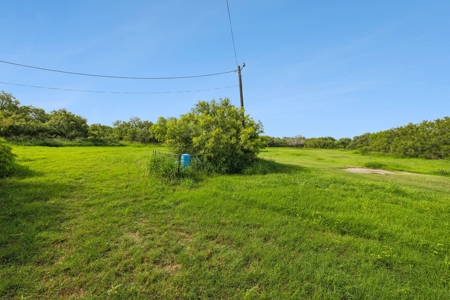Hay Farm & Ranch In San Patricio County - Rustic Barn Ranch - image 6