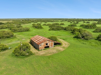 Hay Farm & Ranch In San Patricio County - Rustic Barn Ranch - image 1