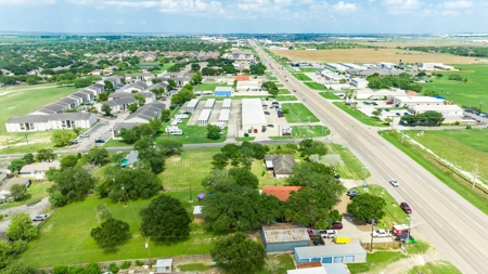 Commercial Hard Corner Lot In Calallen, Texas - image 4