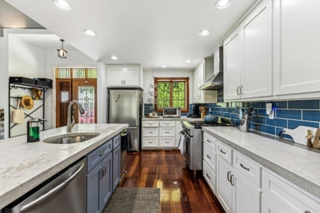 Private Country Home In Tennessee With Shop,  Fencing - image 10
