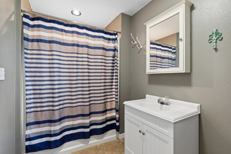 Cozy Ranch Home On 2 Acres In Morriston, Fl - image 14