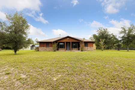 Cozy Ranch Home On 2 Acres In Morriston, Fl - image 19