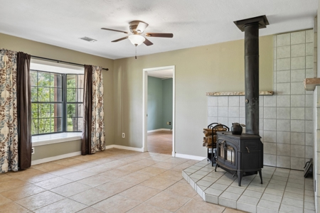 Cozy Ranch Home On 2 Acres In Morriston, Fl - image 4