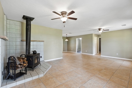 Cozy Ranch Home On 2 Acres In Morriston, Fl - image 2