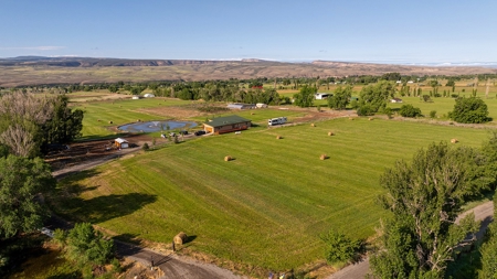 Hotchkiss CO Country Home for Sale has Irrigated Acreage - image 4