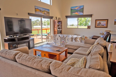 Hotchkiss CO Country Home for Sale has Irrigated Acreage - image 9