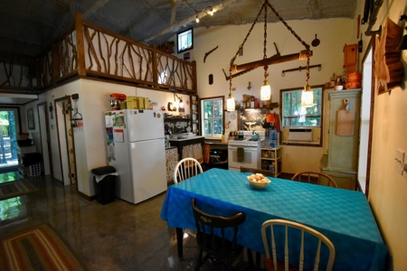 East TX Sustainable Solar Off Grid Barndominium with Land - image 17