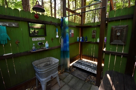 East TX Sustainable Solar Off Grid Barndominium with Land - image 34