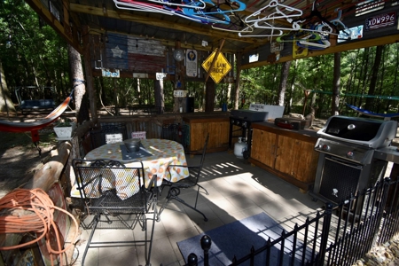 East TX Sustainable Solar Off Grid Barndominium with Land - image 38
